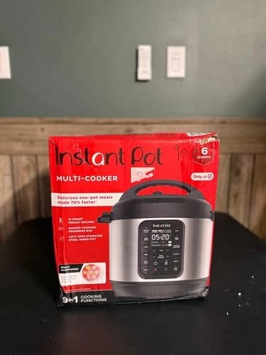 INSTANT POT Duo Plus v3 6 Qt 9-in-1 Multi-Cooker Bundle Exclusive to Target NEW